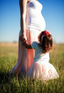 pregnant-690735_640
